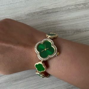 Clover quartz watch in green (VCA inspired)